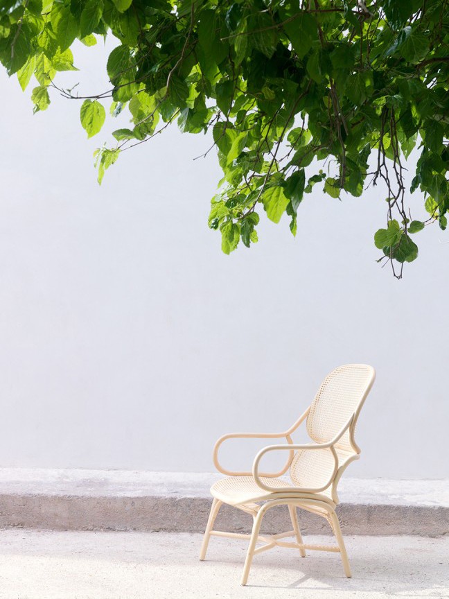 Frames rattan chair by Jaime Hayon for Expormim