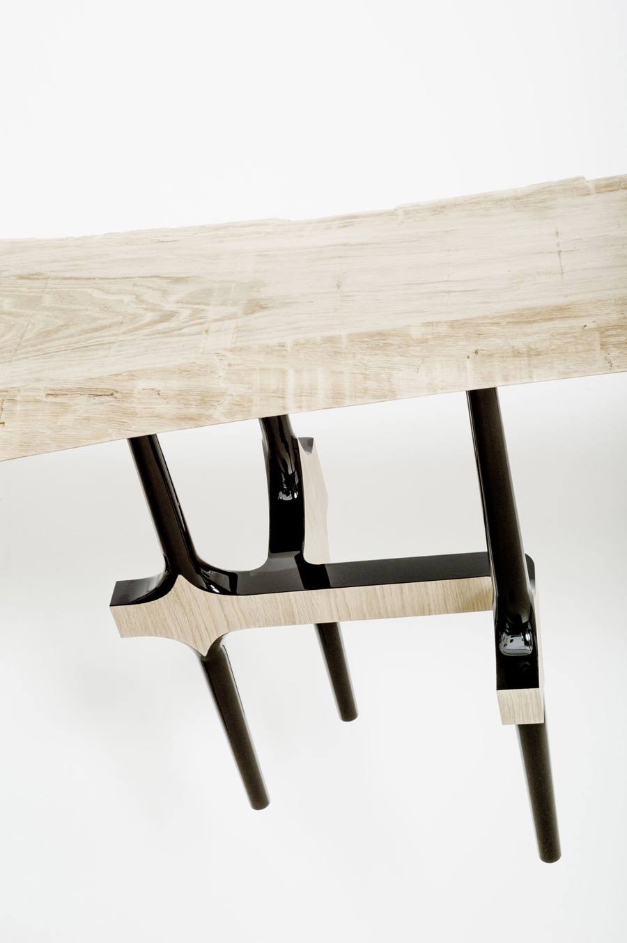 TIL Table by Christophe Delcourt