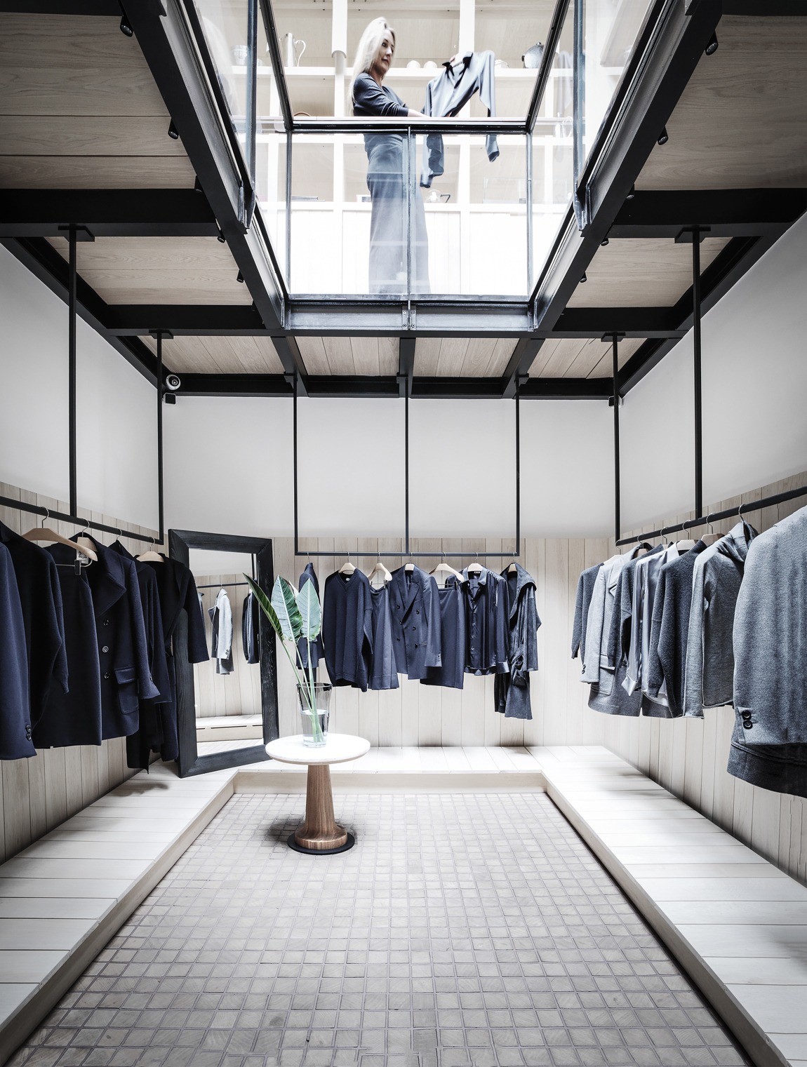 Connolly shop / residence by Gilles & Boissier