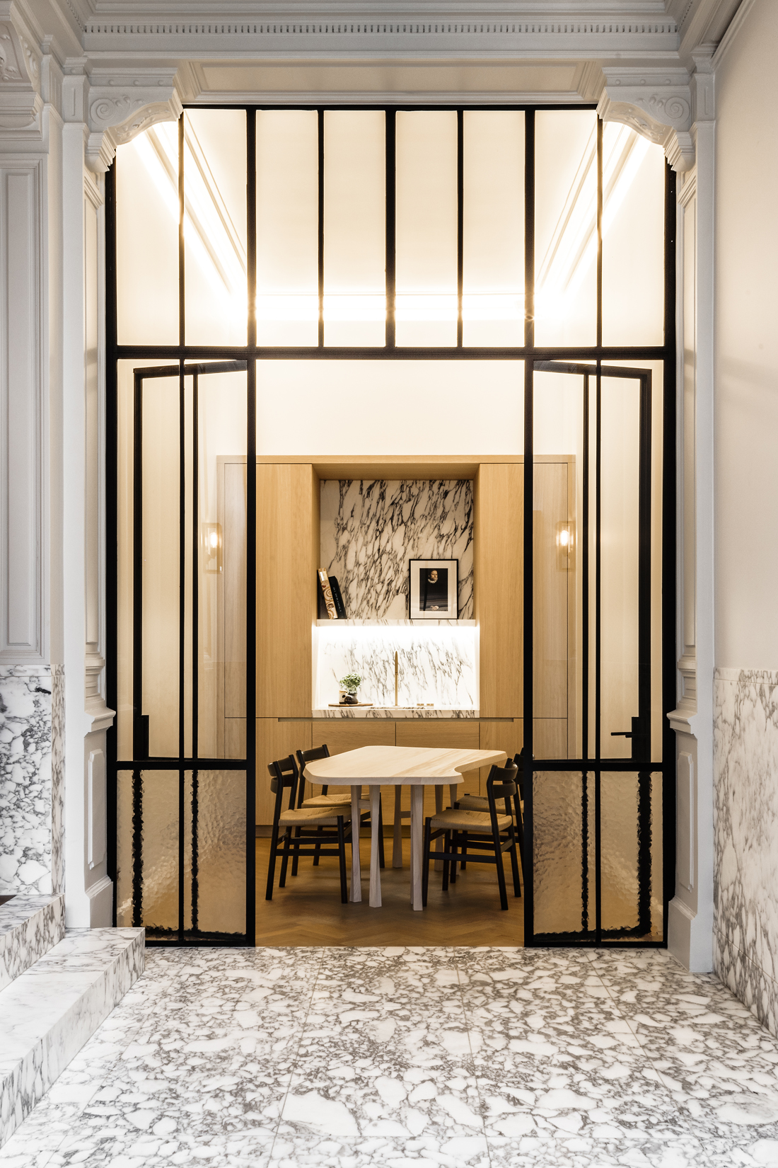 A Timeless Dining Room by Obumex