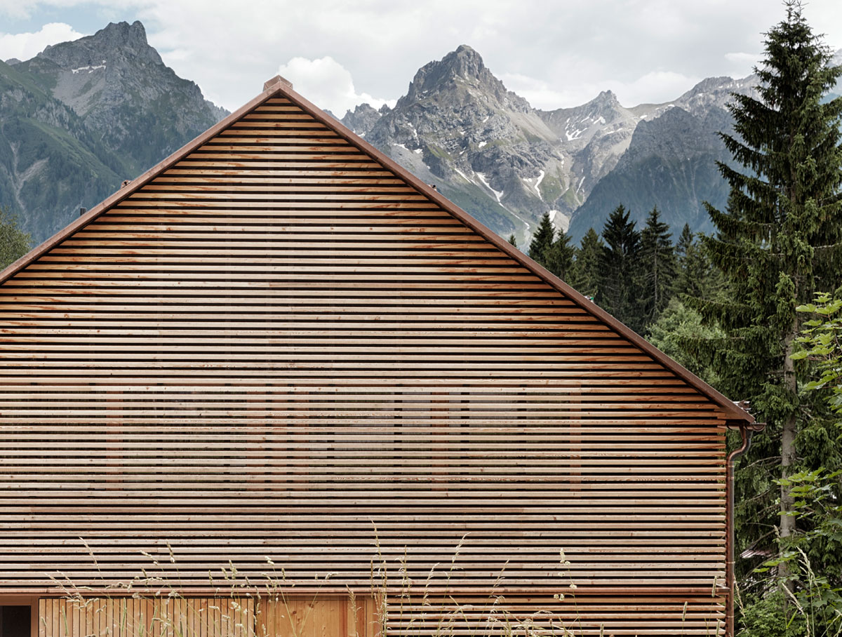 An Alpine Retreat by Innauer-Matt Architects