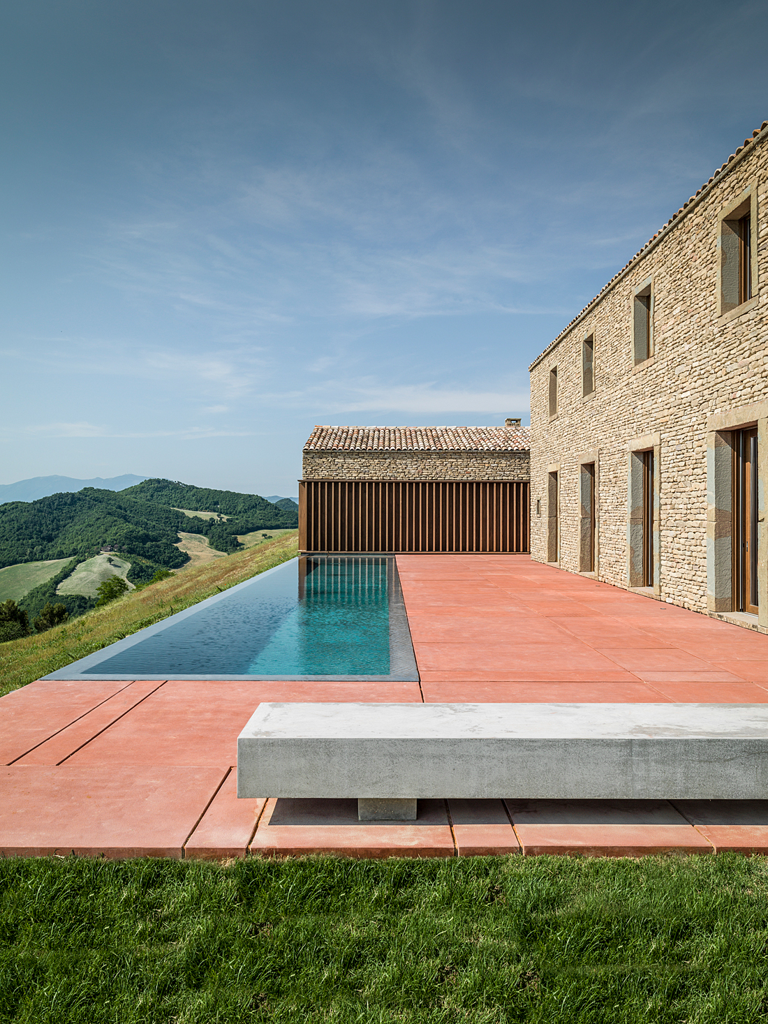 Contemporary Pool Design by GGA Architetti | DPAGES
