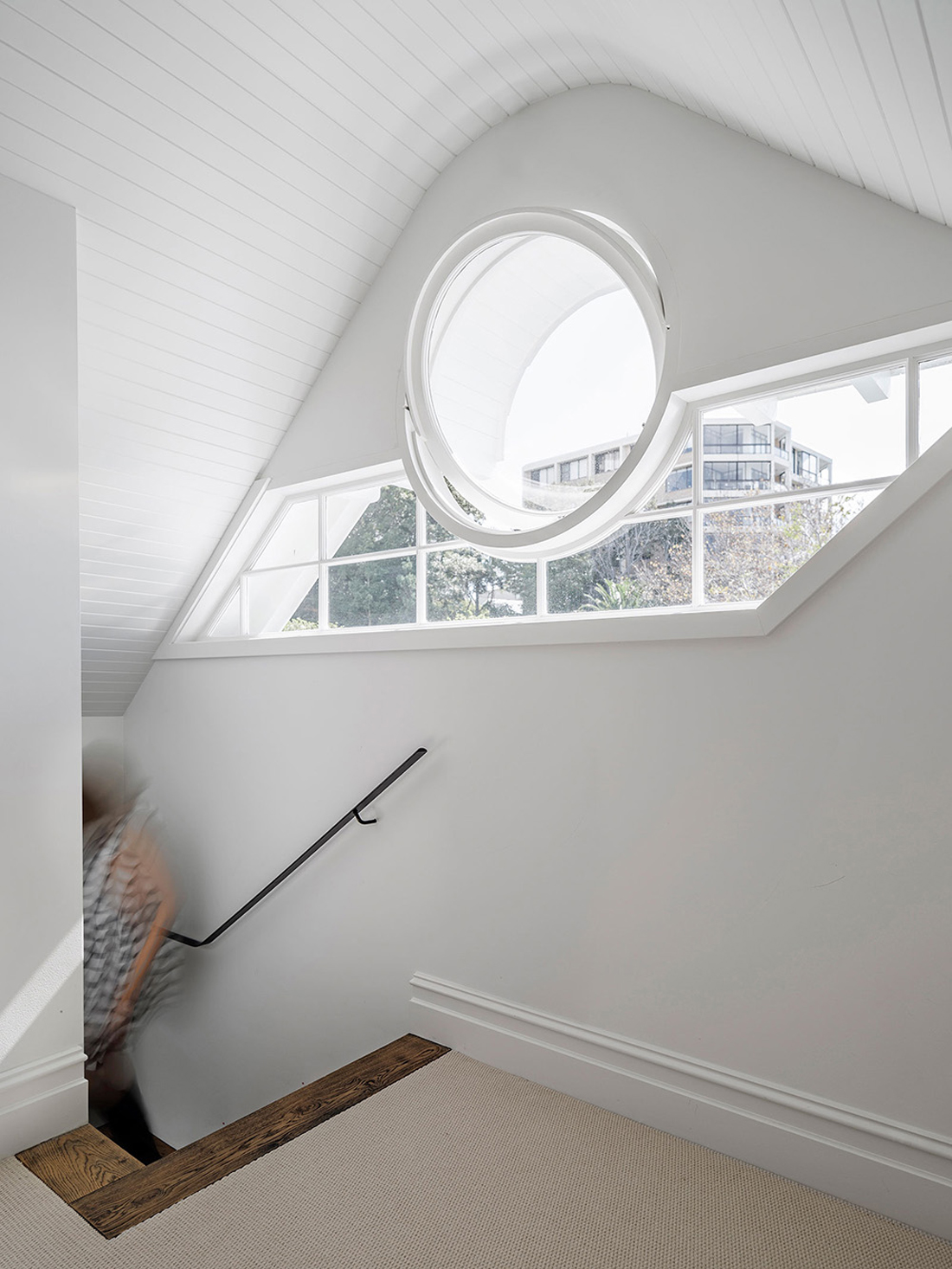 Round Attic Window by Luigi Rosselli Architects | DPAGES