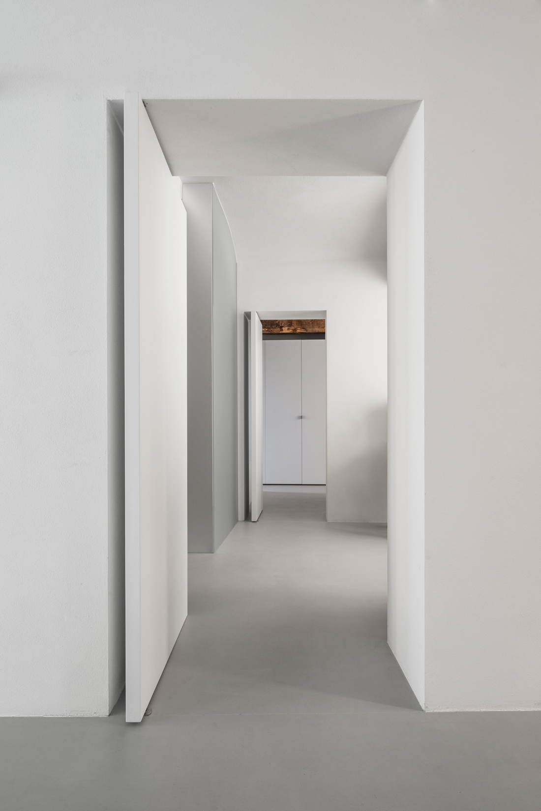 Minimal Interior Architecture by duearchitetti