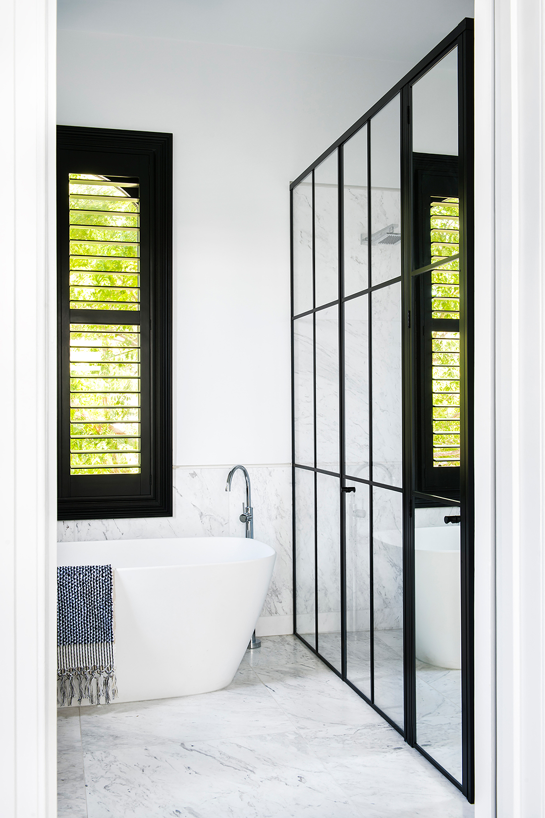 Modern Black and White Bathroom Design