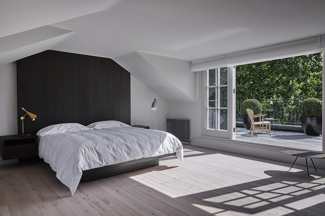 Minimal Luxury Bedroom | DPAGES