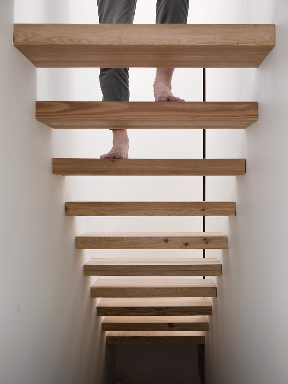 Minimal Staircase Design | DPAGES
