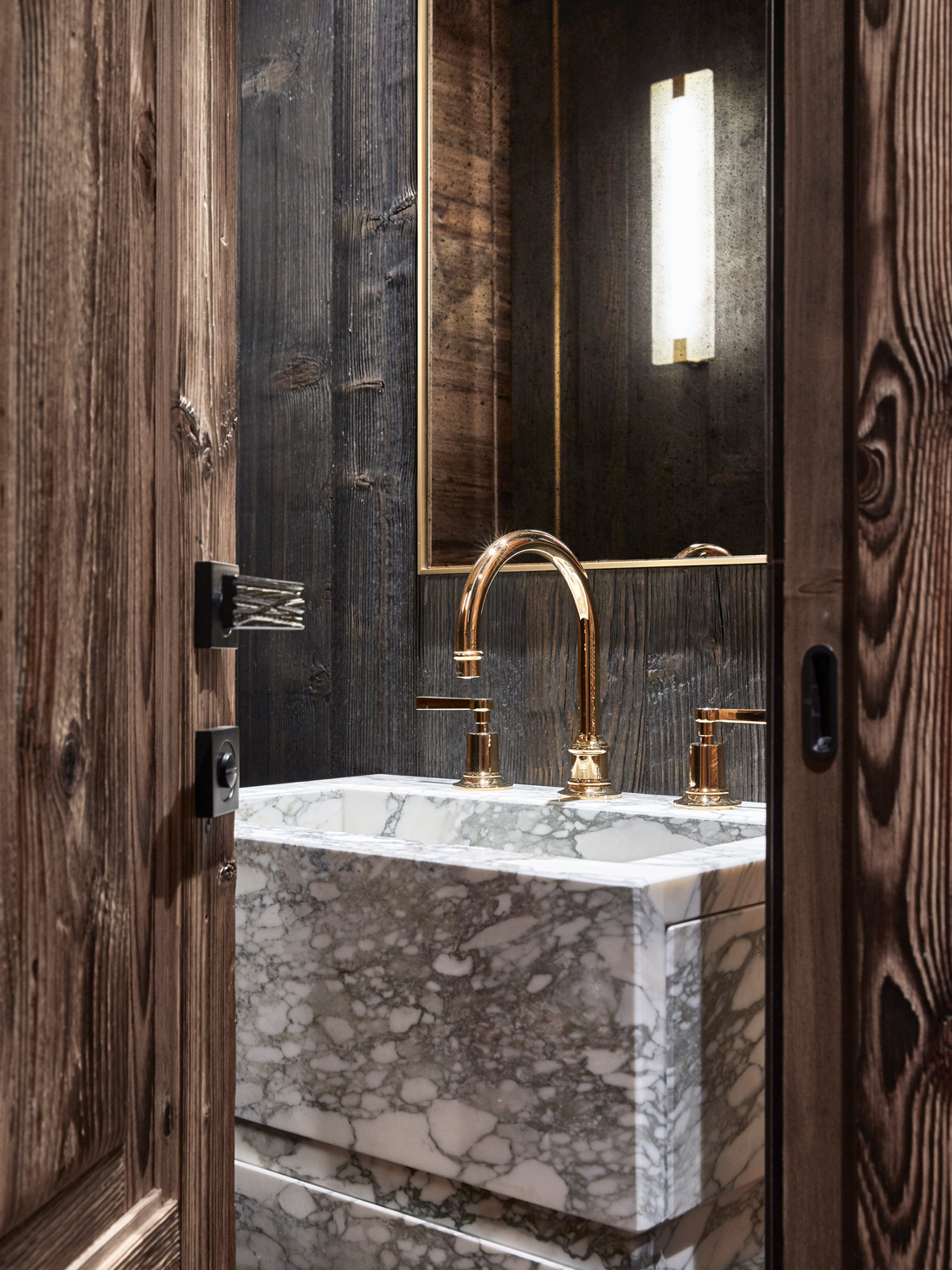 Rustic Wood & Marble Bathroom | DPAGES