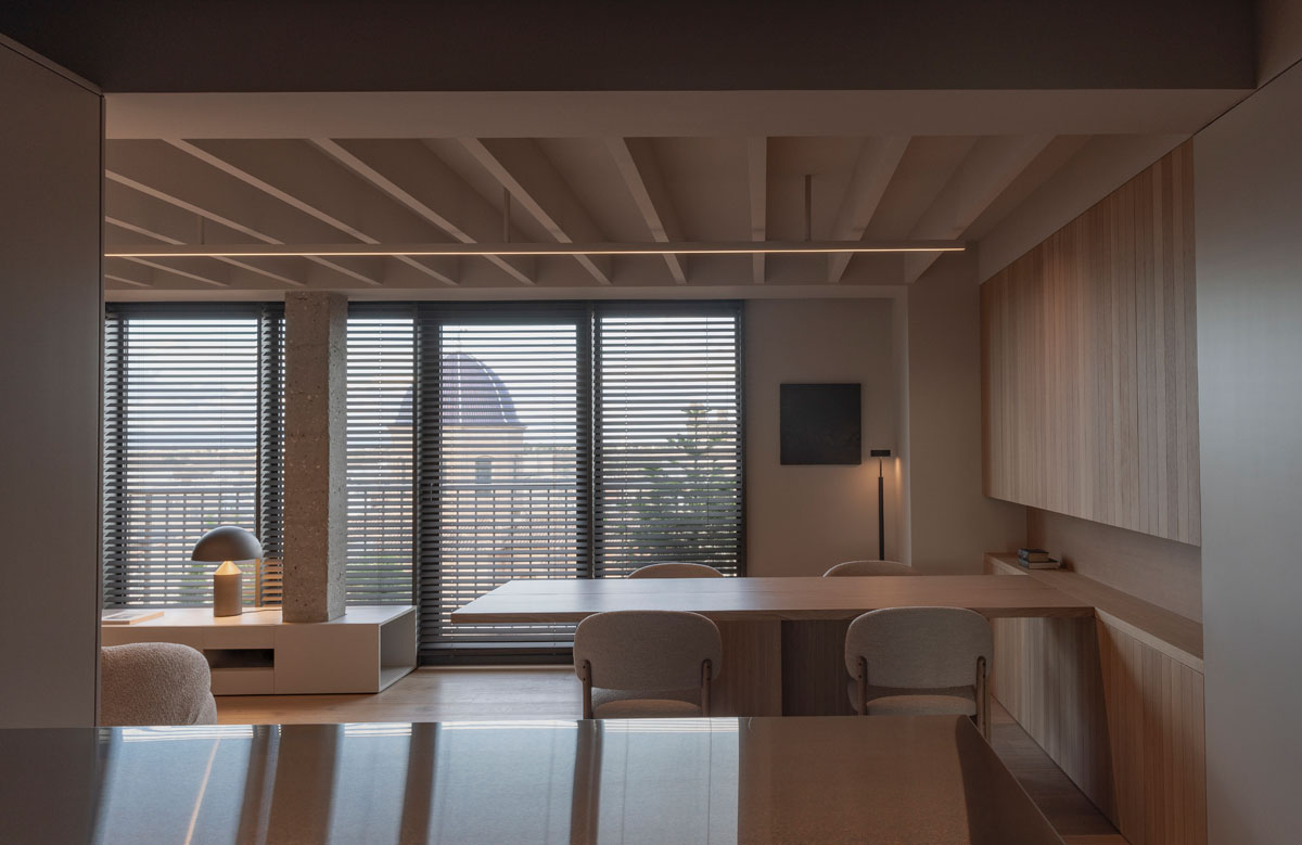 Modern Apartment by Francesc Rifé Studio | DPAGES