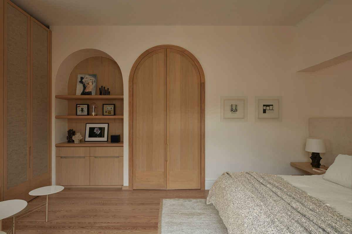 Warm Minimalism Bedroom | DPAGES