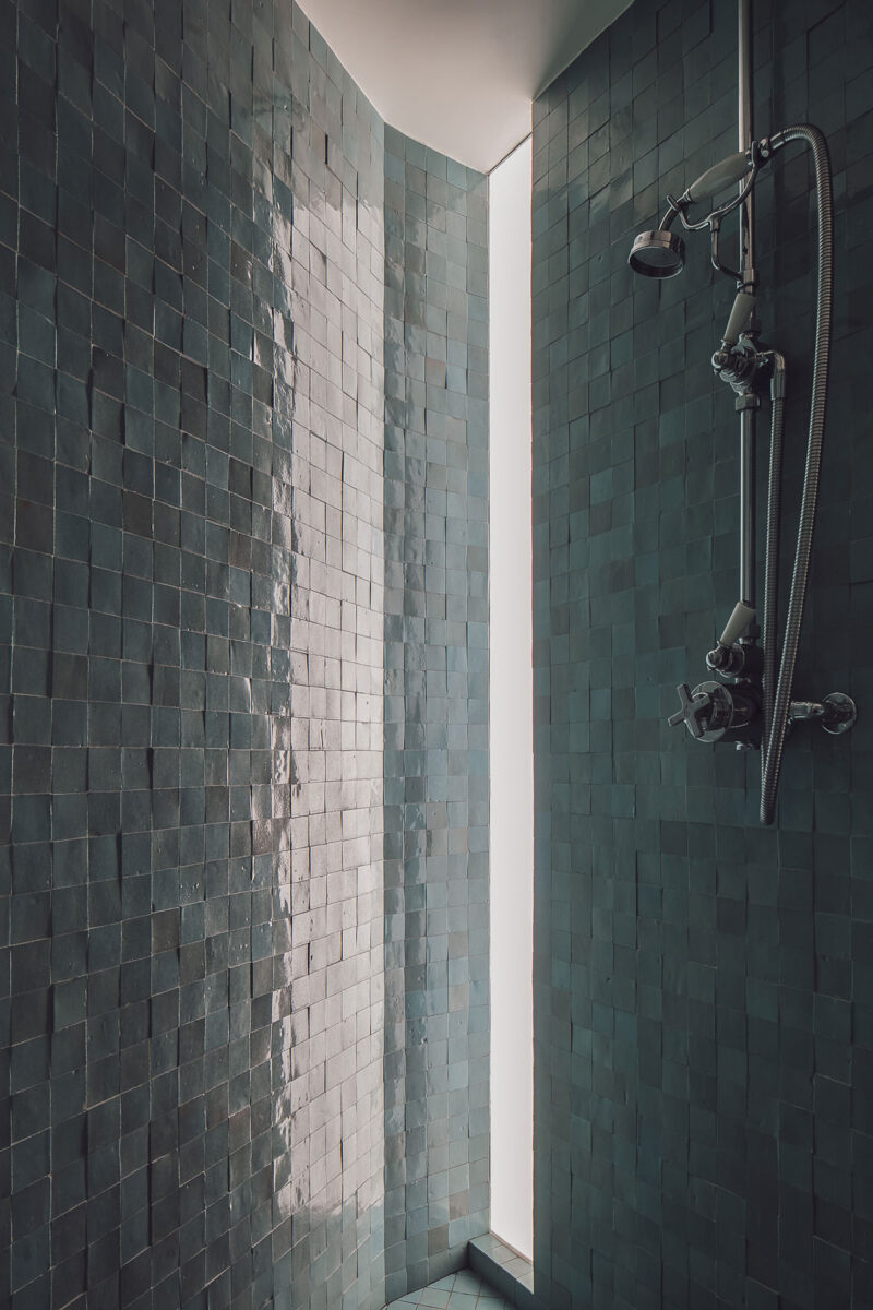 Timeless Shower Design | DPAGES