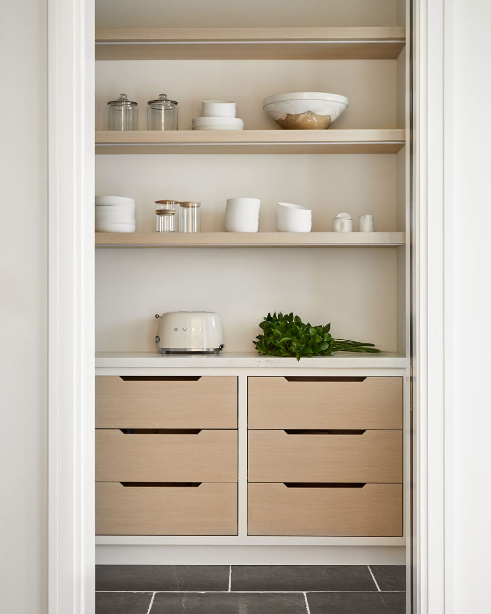 Minimalist Butler's Pantry | DPAGES