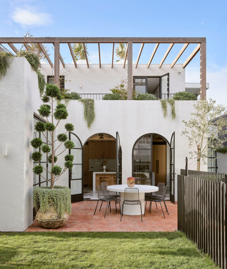 View of Sustainable in Sydney: An Oceanfront Home Renovation - DPAGES - a ...