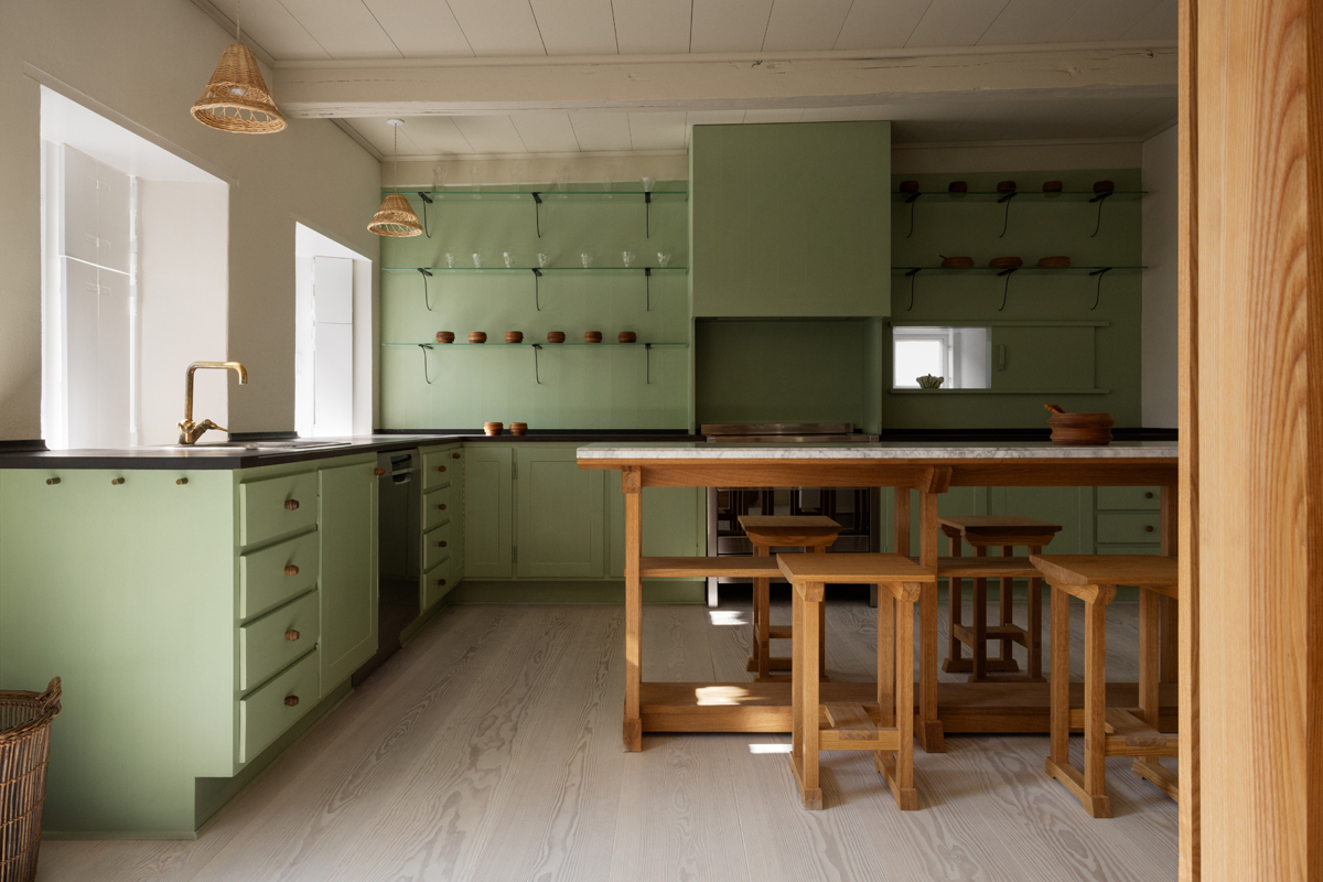 Modern Traditional Kitchen