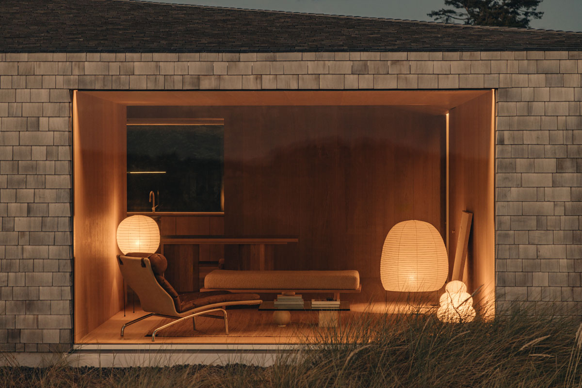 Modern cedar shingle beach house