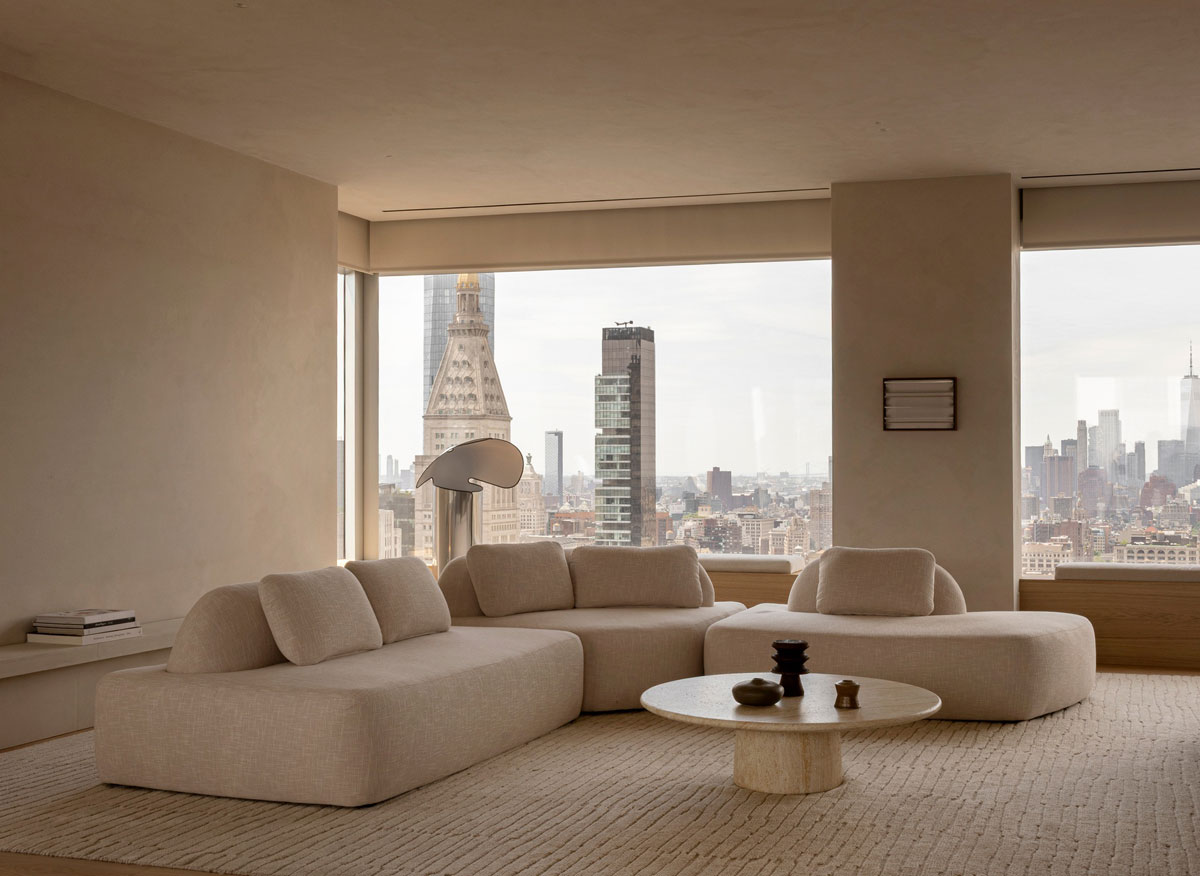 262 Fifth Avenue residence with open-plan living area and panoramic city views